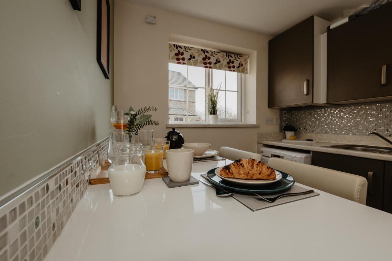 Coyle House, 3 Bed,Corby, Super Kings Or Twins, Driveway, Free Wi-Fi, Corporates Welcome Exterior foto